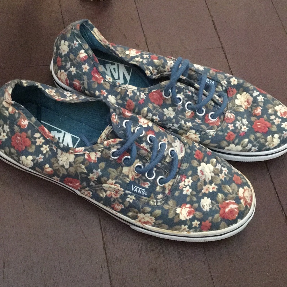 Floral size 5.5 lace up Vans
